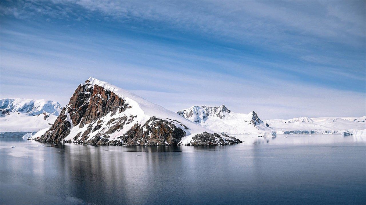Antarktika'ya Düşen Gök Taşları Küresel Isınma Nedeniyle Tehdit Altında