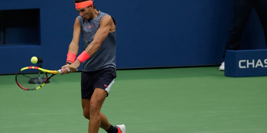 Nadal İkinci Tura Yükseldi