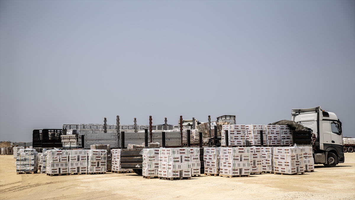 Aa Ekibi Beyt Hanun'dan Gazze'nin Kuzeyine Giren Yardım Tırlarını Görüntüledi