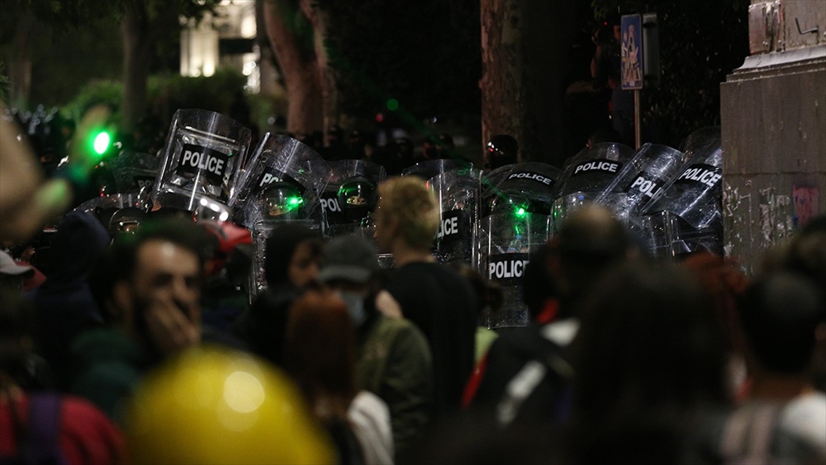 Gürcistan'da "yabancı Etkinin Şeffaflığı" Yasa Tasarısı Protestosunda 63 Kişi Gözaltına Alındı