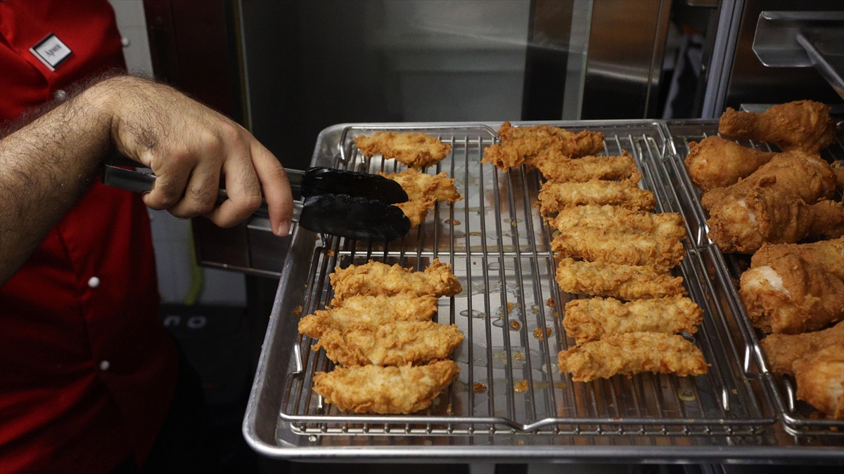 Abd'li Restoran Zincirleri Kfc Ve Pizza Hut'ın Satışları Düştü