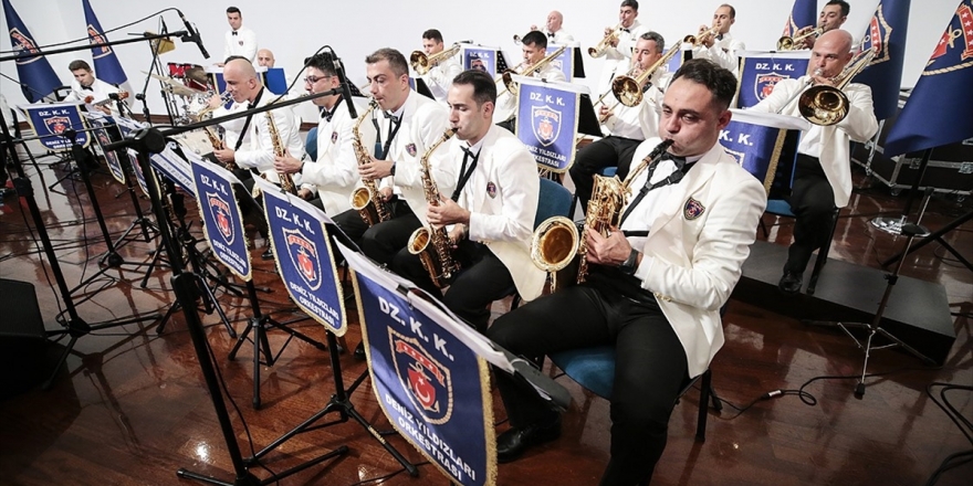 Türk Cazının Amiral Gemisi: Deniz Yıldızları