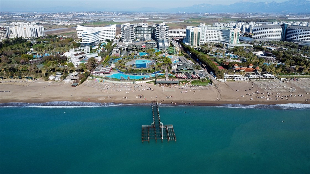 Antalya Yılın İlk 4 Ayında 2 Milyon 66 Bin 962 Yabancı Turisti Ağırladı