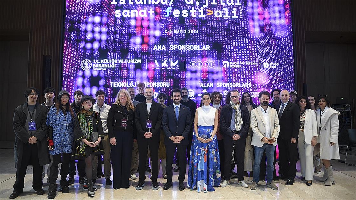 "4. İstanbul Dijital Sanat Festivali" Akm'de Başladı