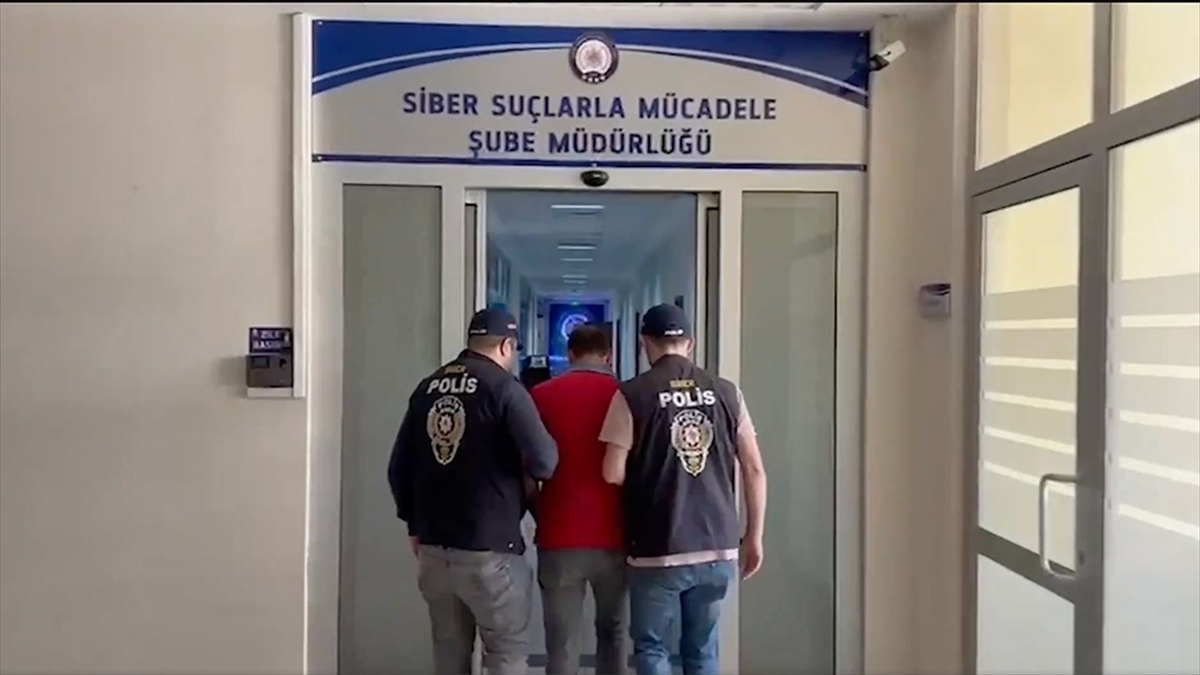"Sibergöz-37" Operasyonlarında 77 İlde 156 Şüpheli Yakalandı