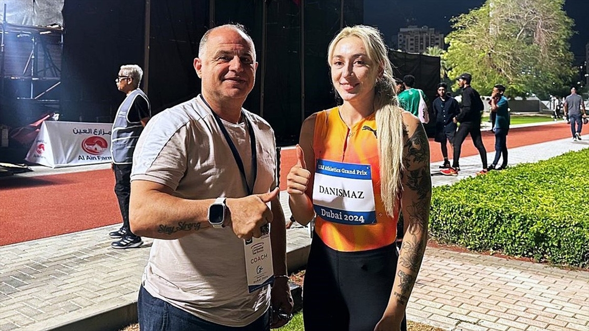 Milli Atlet Tuğba Danışmaz, Dubai'deki Turnuvada Altın Madalya Kazandı