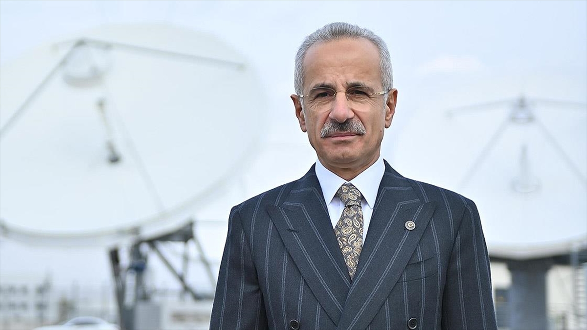 Türksat 6a İçin Ay-yıldızlı Logo Belirlendi