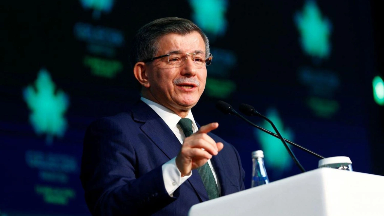 Davutoğlu'ndan Erdoğan'ın açıklamasına destek