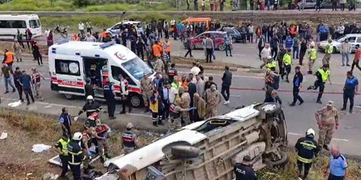 Tanker minibüsü biçti! çok sayıda ölü ve yaralı var
