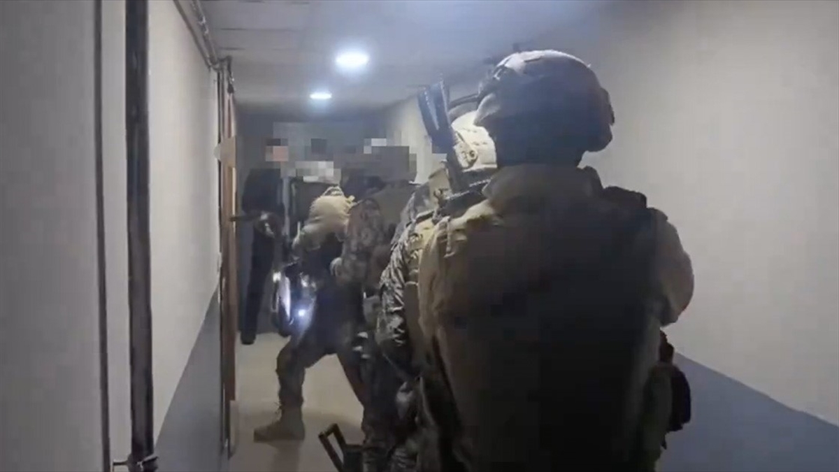 Mahzen-38 Operasyonlarında Organize Suç Örgütü Üyesi 10 Şüpheli Yakalandı