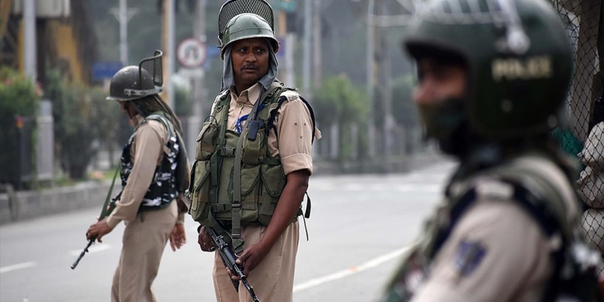 Özerklik Statüsü Kaldırılan Cammu Keşmir'de Güvenlik Operasyonları Yoğunlaştı