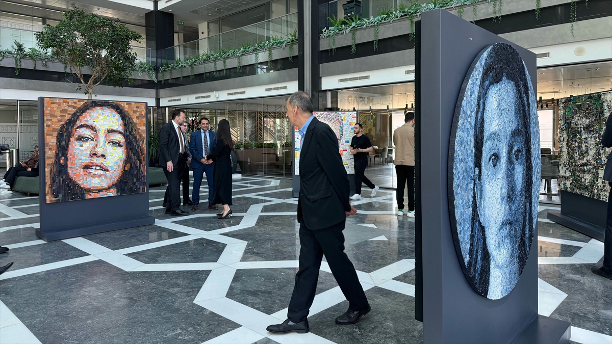 "Sürdürülebilir Sanat" Sergisi Sanatseverlerle Buluştu