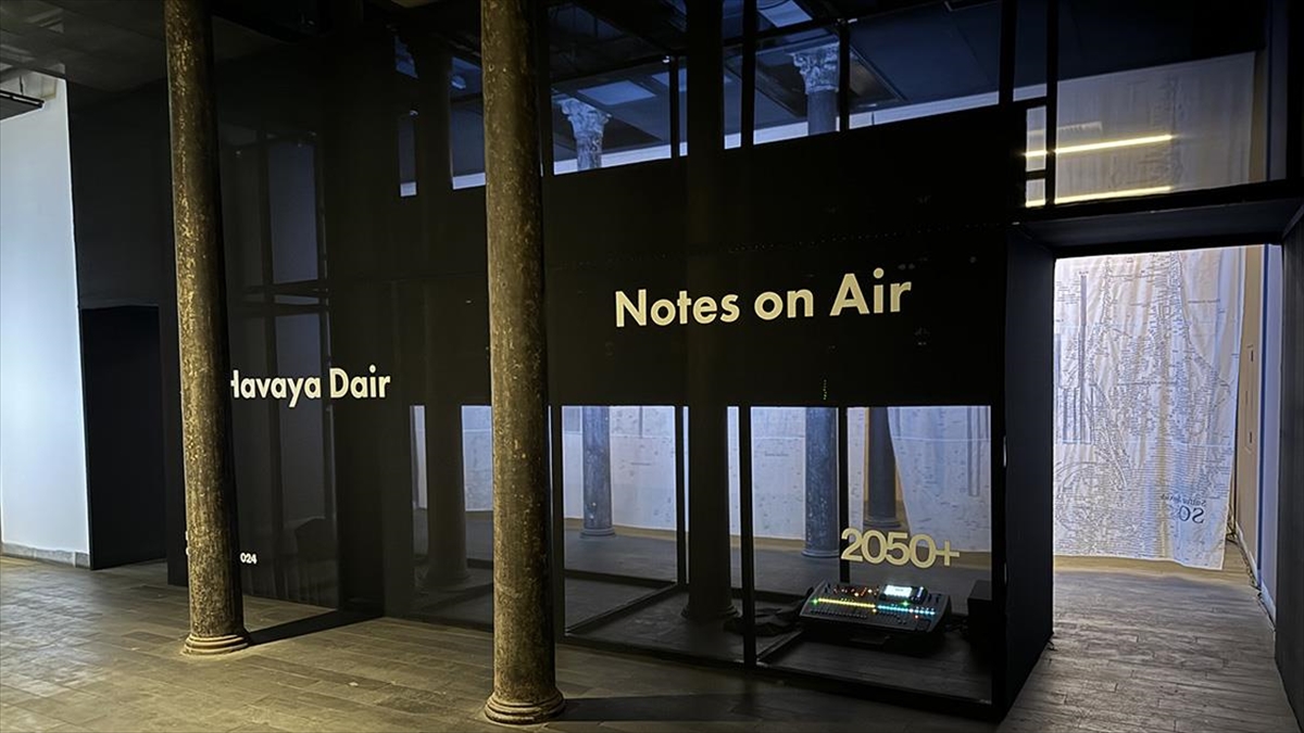 Salt'ın Yeni Sergisi "Havaya Dair" Açıldı