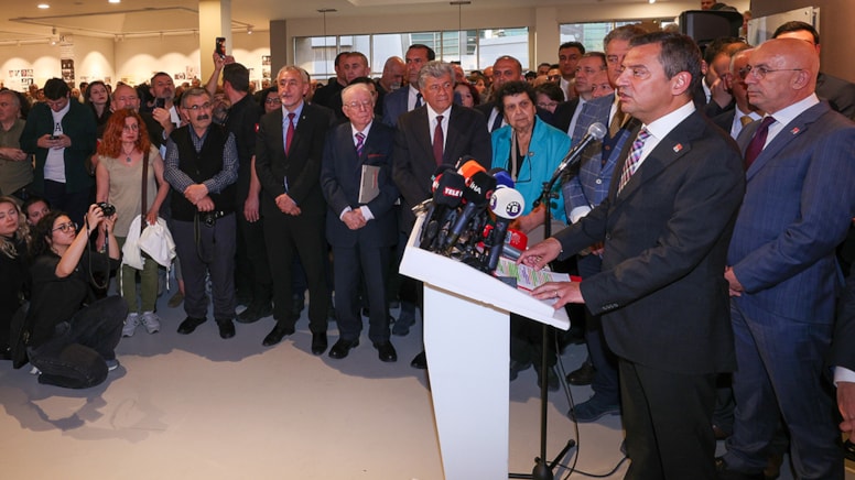 Özgür Özel'den atanamayan öğretmenlere çağrı