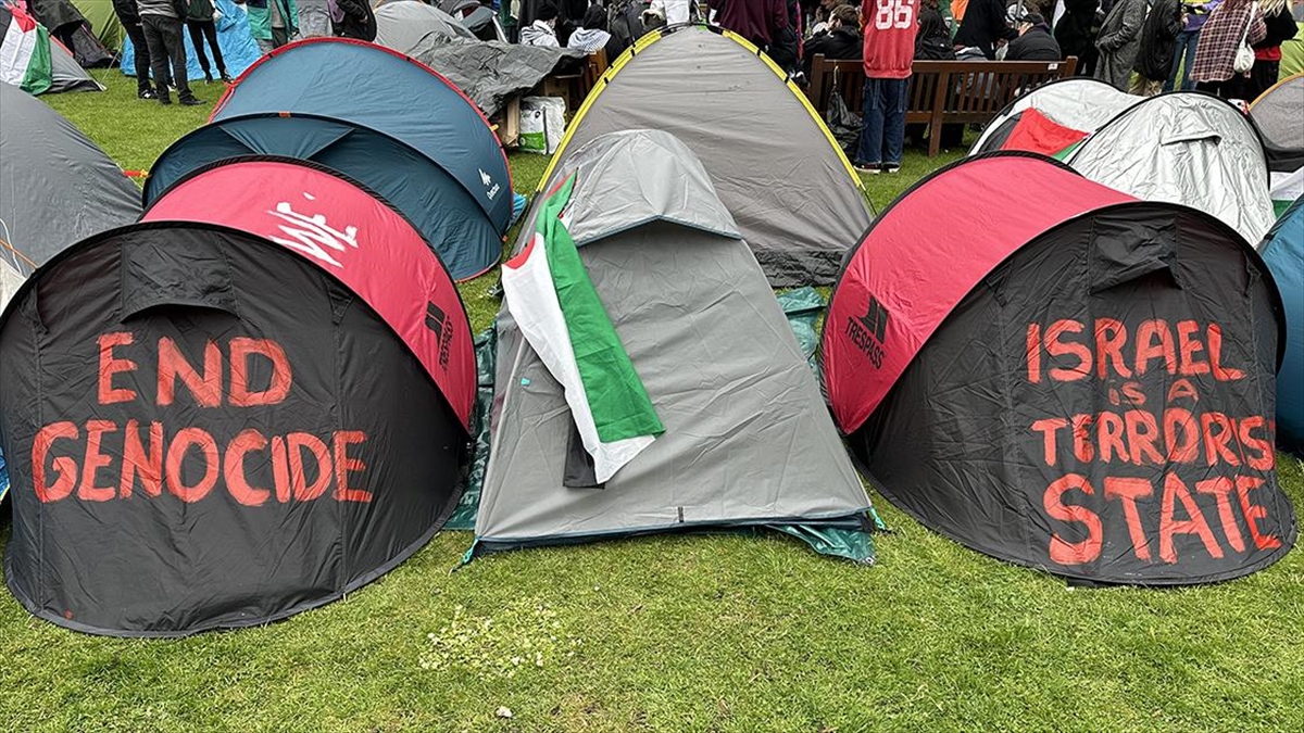 Trinity College Dublin Üniversitesinin Filistin Destekçisi Öğrencileri Taleplerini Kabul Ettirdi