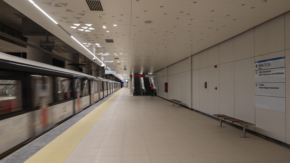 Bakırköy-Kayaşehir Metro Hattı'nda Teknik Arıza