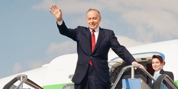 Haydar Aliyev Doğumunun 101. Yılında Anılıyor