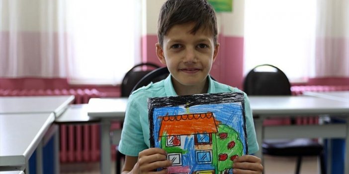 Resim Tutkunu Süleyman, "hayalimdeki Ağaç" Adlı Yarışmada Türkiye Birincisi Oldu