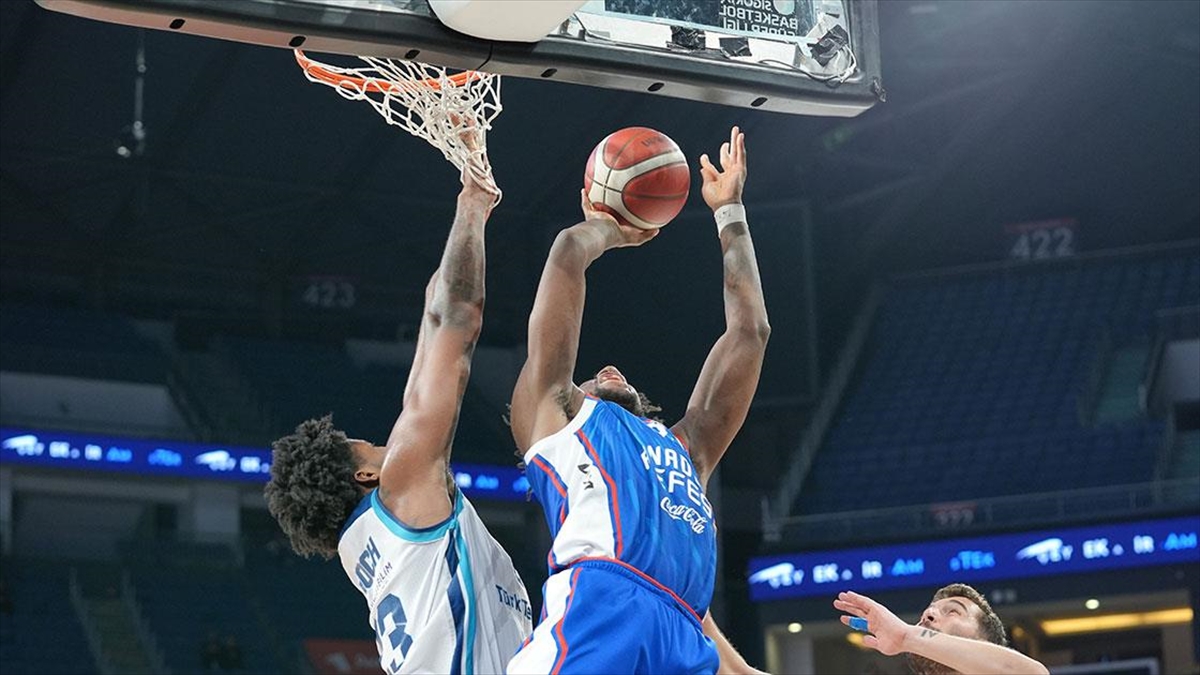 Türk Telekom, Play-off'ta Yarın Anadolu Efes'e Konuk Olacak