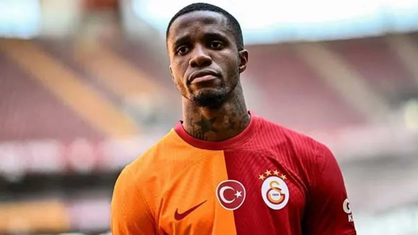 Zaha, kendisine gelen ırkçı mesajı ifşa etti