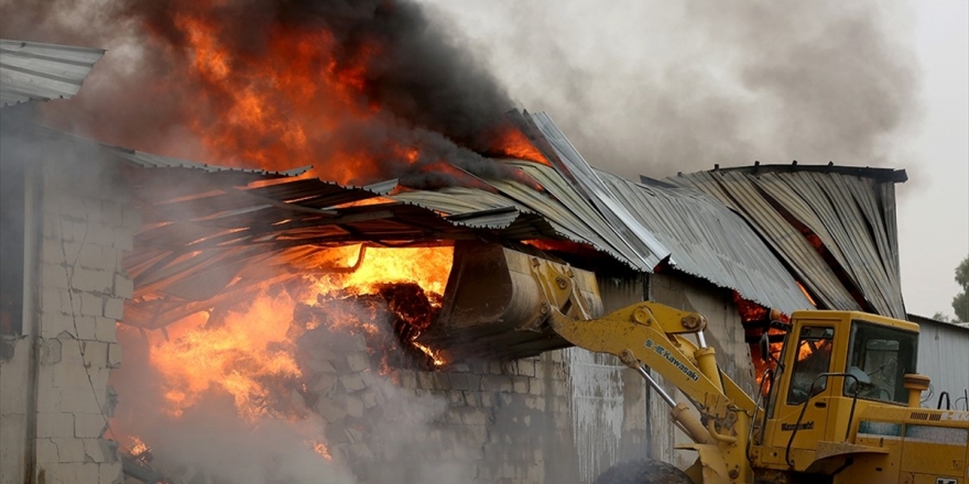 Irak'ın En Büyük Alışveriş Merkezinin Deposunda Yangın