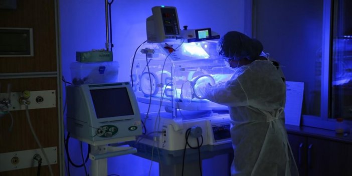 Yenidoğan Yoğun Bakım Hemşireleri Minik Kalplerin Hayata Tutunması İçin Çabalıyor