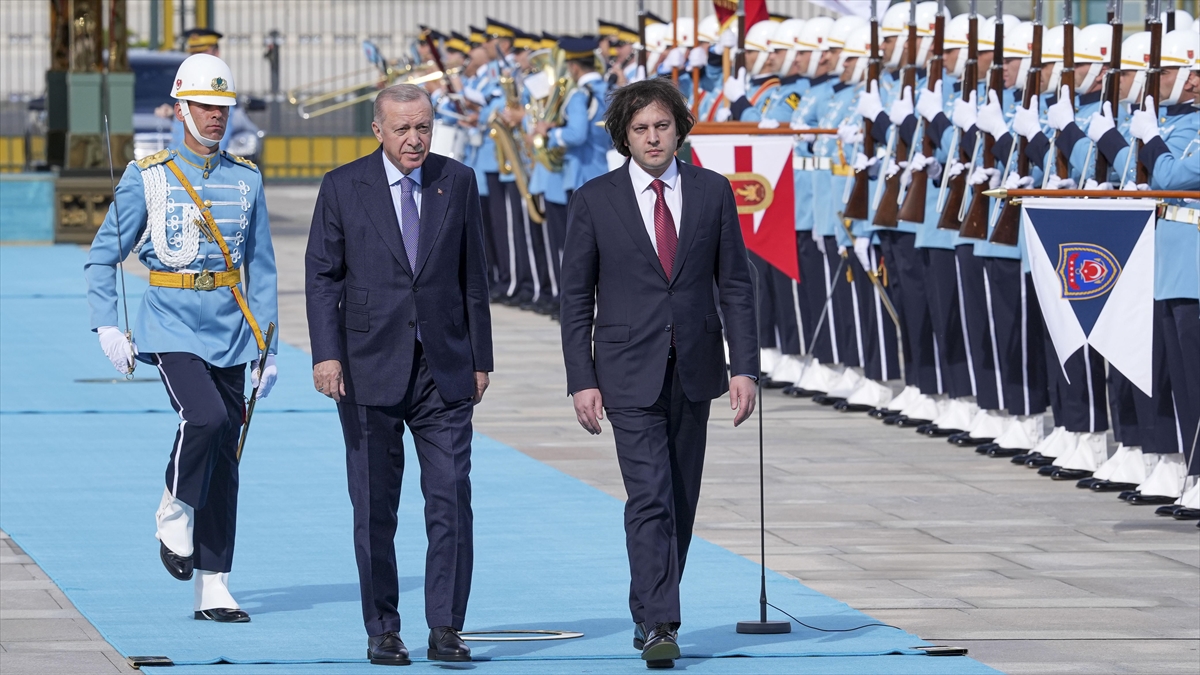 Cumhurbaşkanı Erdoğan, Gürcistan Başbakanı Kobakhidze'yi Resmi Törenle Karşıladı