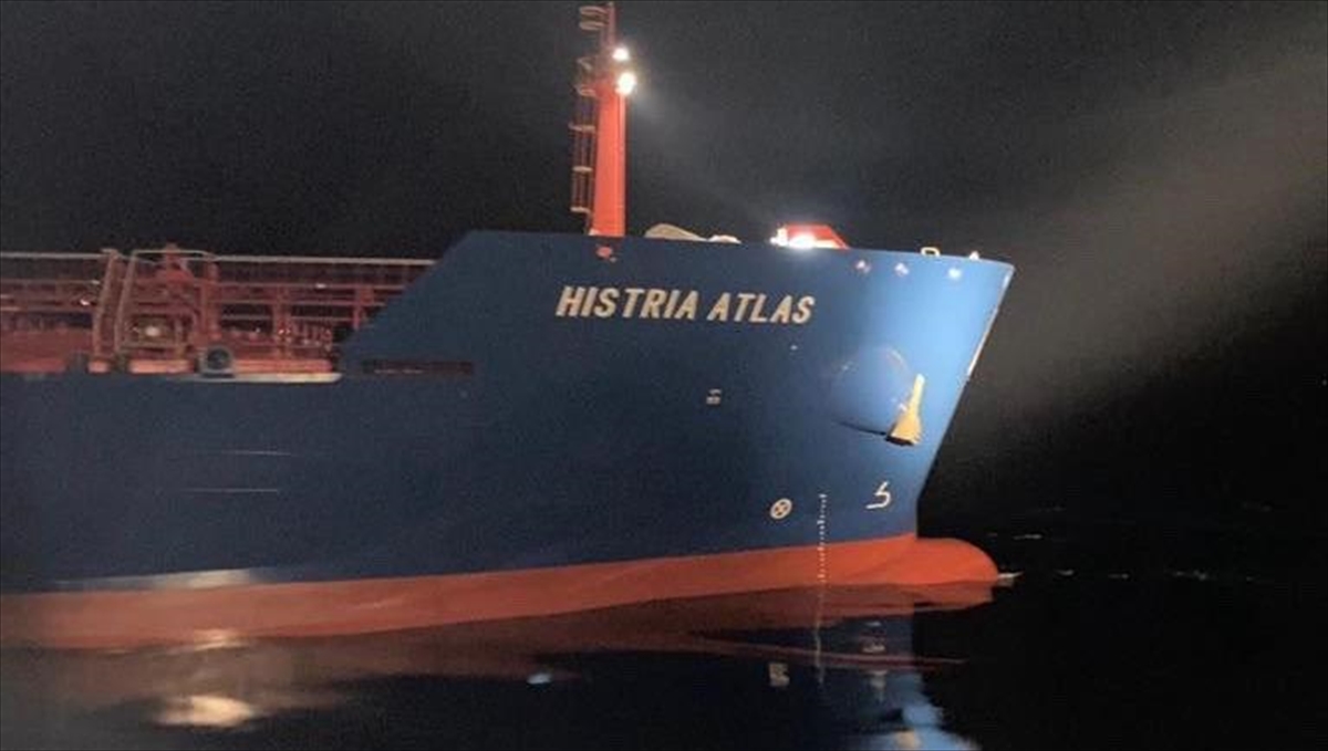 Çanakkale Boğazı'nda Makine Arızası Yapan Tanker Kurtarıldı