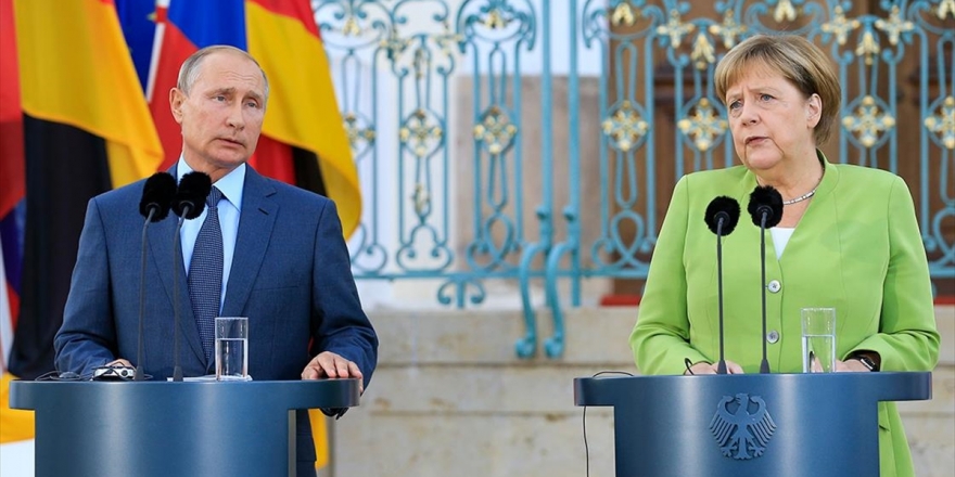 Putin İle Merkel Suriye Meselesini Görüştü