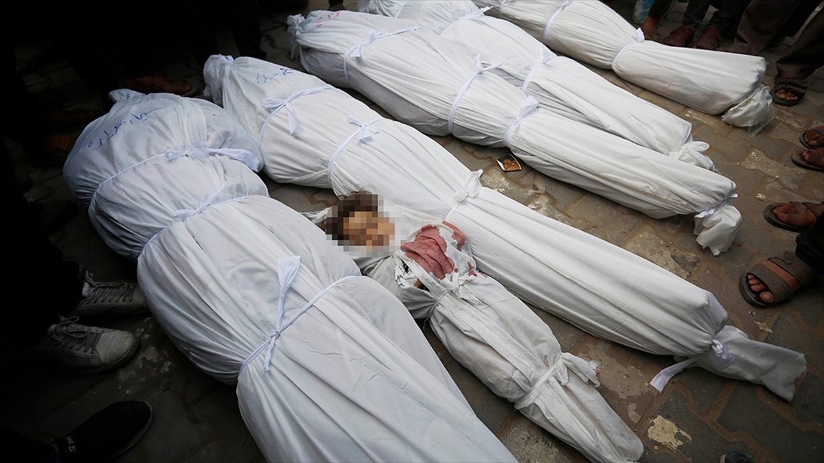 İsrail'in Gece Boyu Gazze'ye Düzenlediği Saldırılarda Onlarca Filistinli Öldü