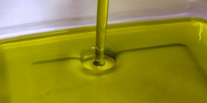 Tarım Bakanlığı, Aroma ve boya ile zeytinyağına benzetilen sıvı yağlara ruhsat mı veriyor?