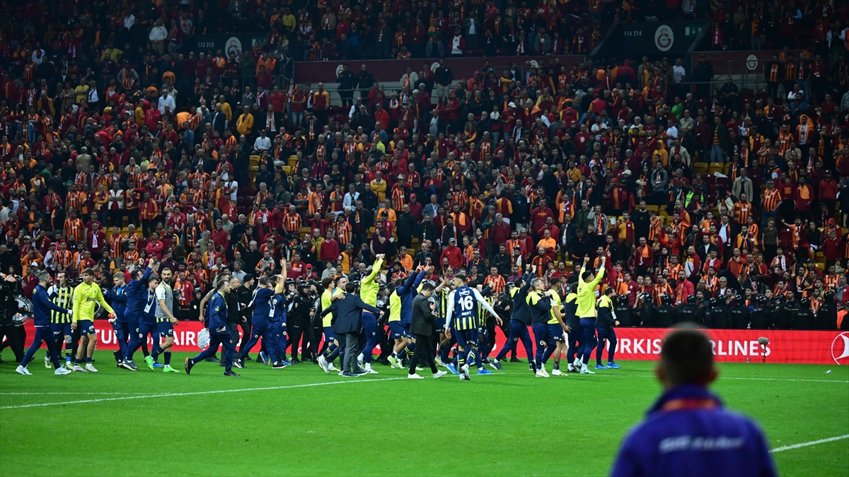Fenerbahçe'den Derbi Ardından Yaşanan Olaylarla İlgili Açıklama