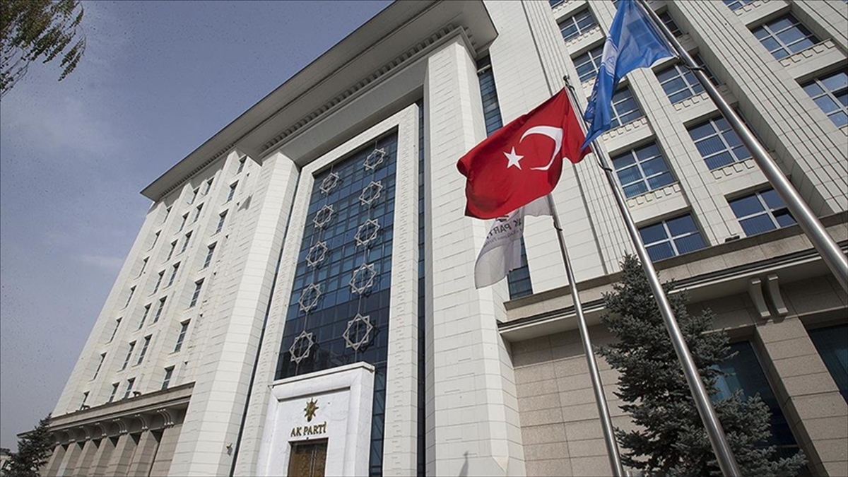 Ak Parti Mkyk Toplandı