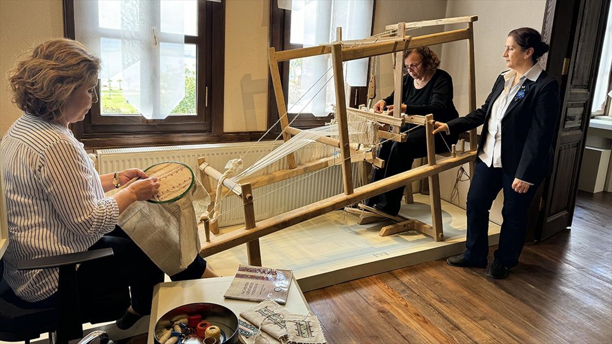 Sinop'taki Müzede Ketenin Tarladan Vitrine Yolculuğu Anlatılıyor