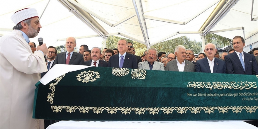 Şule Yüksel Şenler Son Yolculuğuna Uğurlandı