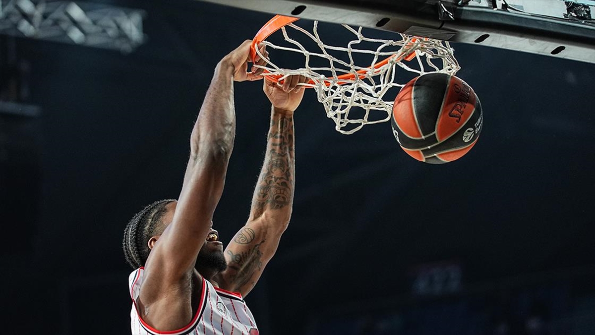 Olympiakos 11 Yıl Sonra Dörtlü Final'i Kazanmak İstiyor