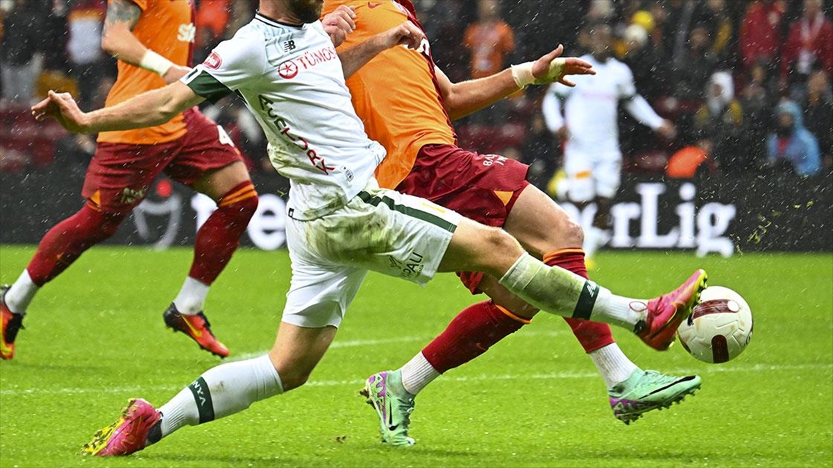 Lider Galatasaray Yarın Konyaspor Deplasmanına Şampiyonluk İçin Çıkacak