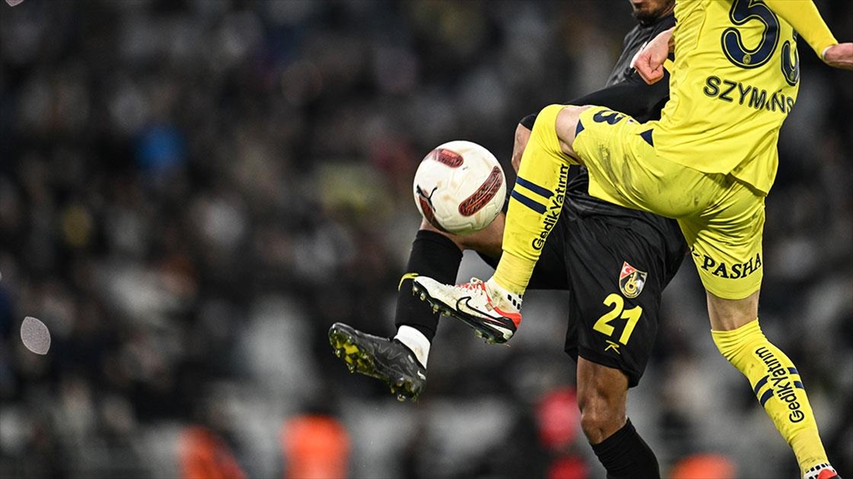 Fenerbahçe, Şampiyonluk Umuduyla Sahaya Çıkıyor