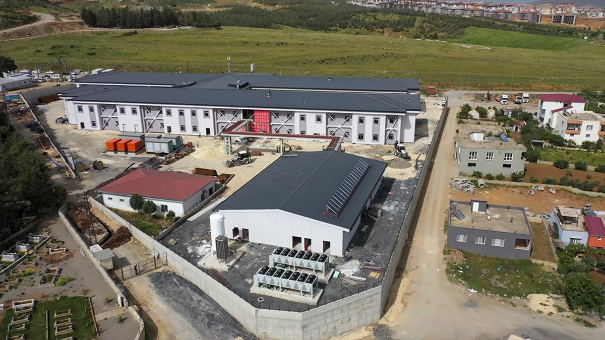 Gaziantep'te Çelik Konstrüksiyondan Yapılan 2 Devlet Hastanesinin İnşası Tamamlandı