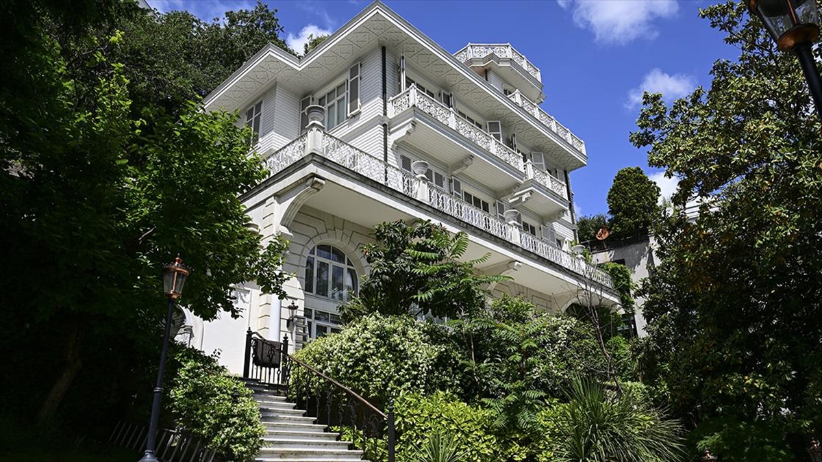 Tmsf Koza-ipek Holding'e Ait Yalıyı Satışa Çıkarıyor