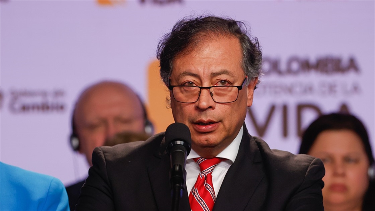 Kolombiya Cumhurbaşkanı Petro, Gazze'ye Barış Gücü Göndermesi İçin Bm'ye Çağrıda Bulundu