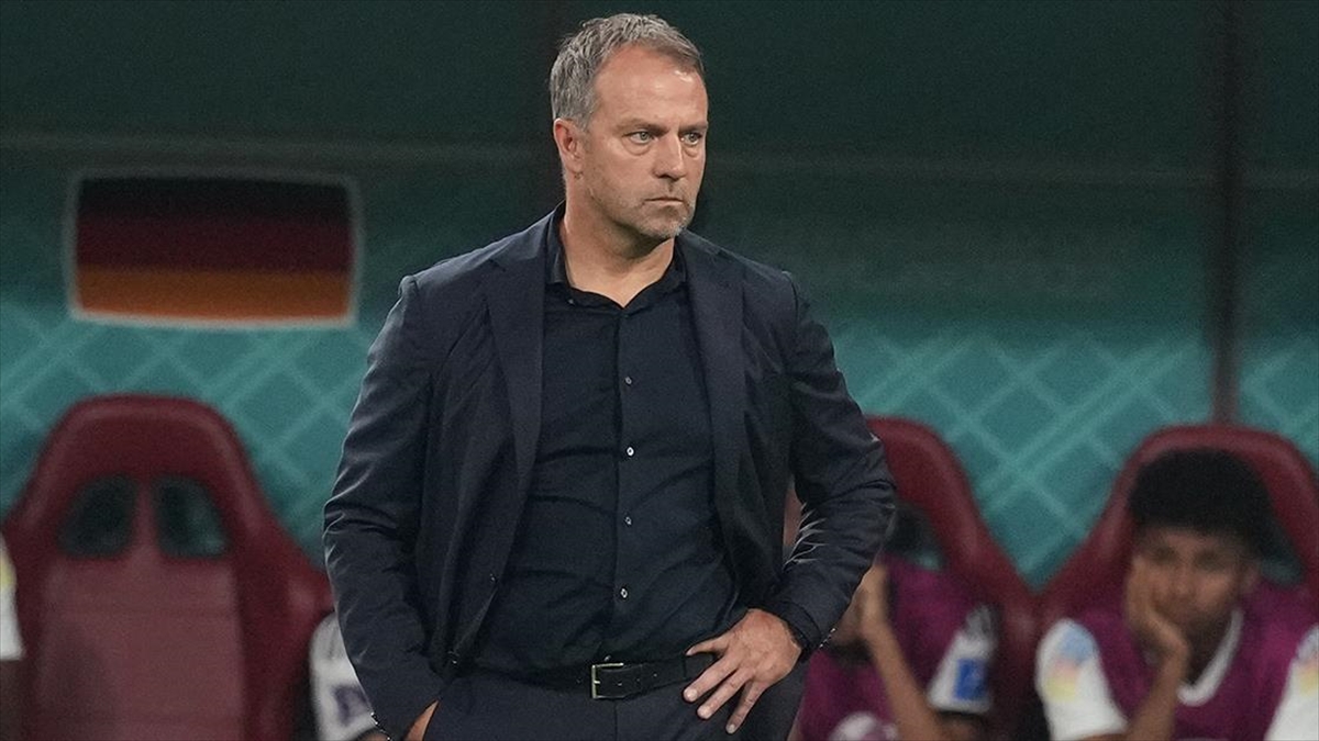 Barcelona'da yeni teknik direktör Hansi Flick oldu