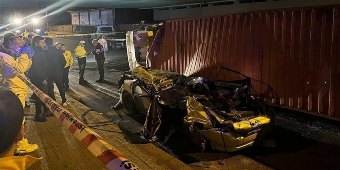 Bakırköy'de Üzerine Tır Devrilen Otomobildeki 4 Kişinin Ölümüne İlişkin Kazada Sürücüye Dava Açıldı