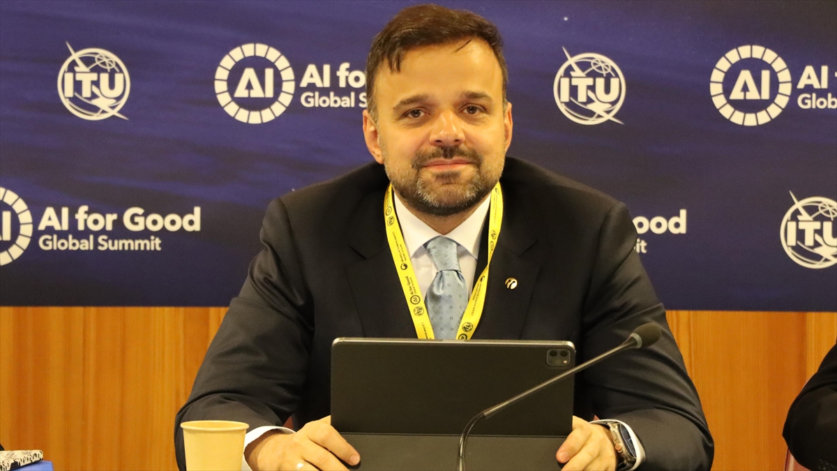 Turkcell Genel Müdürü Koç: Telekomünikasyon Endüstrisi Yapay Zeka Entegrasyonundan Önemli Ölçüde Faydalanacak