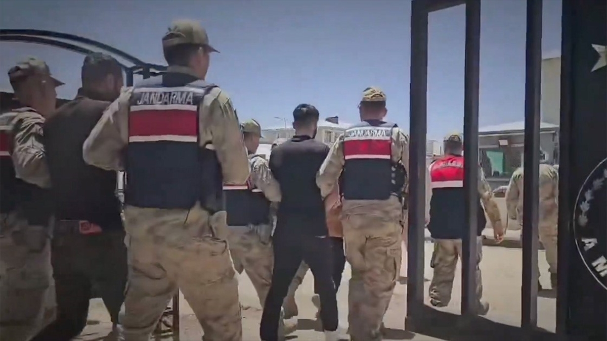 "kuyu-2" Operasyonlarında 3 Organize Suç Örgütü Çökertildi, 45 Şüpheli Yakalandı