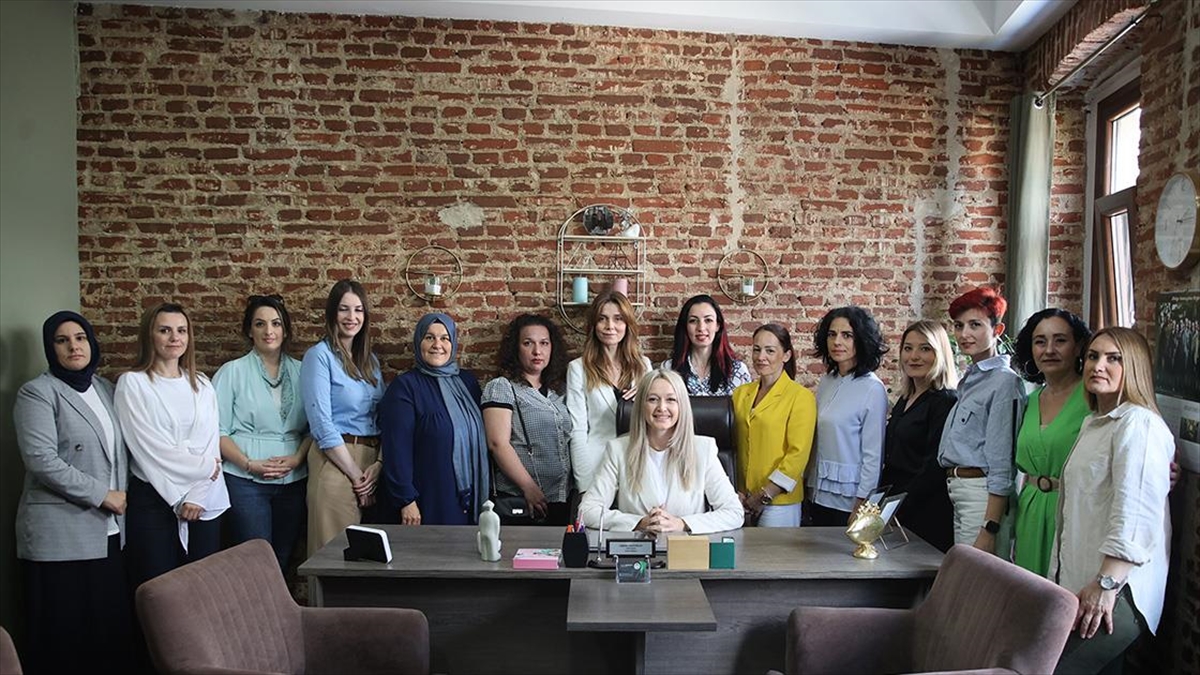 Batı Trakya'da Adaylarının Çoğu Kadın Olan Deb, Avrupa Parlamentosu Seçimlerinde İddialı