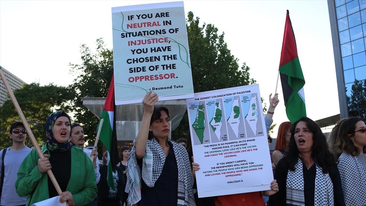 Kosova'da Filistin'e Destek Gösterisi Yapıldı