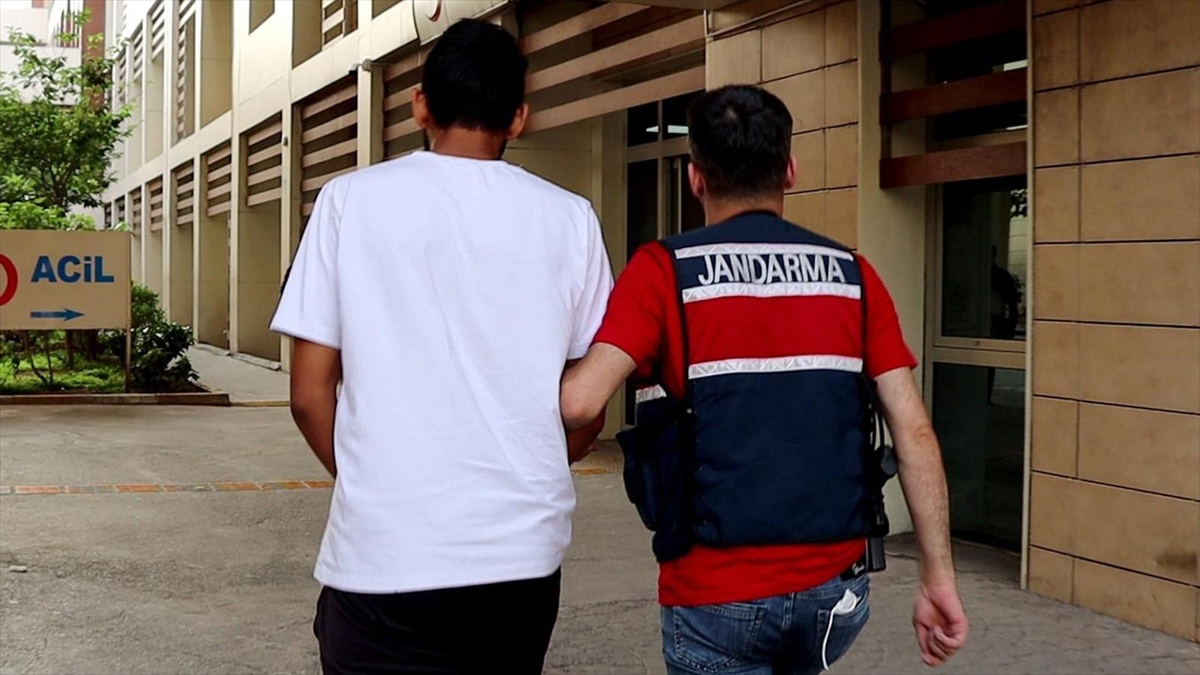 Mersin'deki Pkk/ypg Operasyonunda Yakalanan 12 Zanlıdan 6'sı Tutuklandı