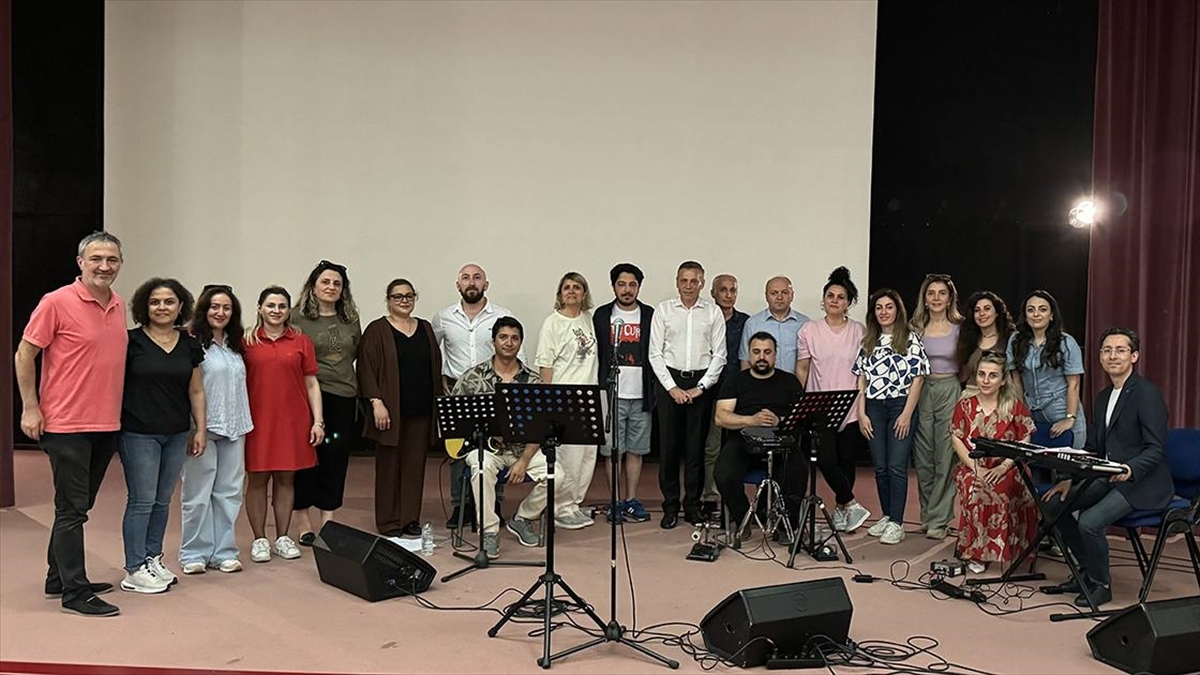 Sağlıkçıların "farabi Nağme" Grubu Kulakların Pasını Silecek