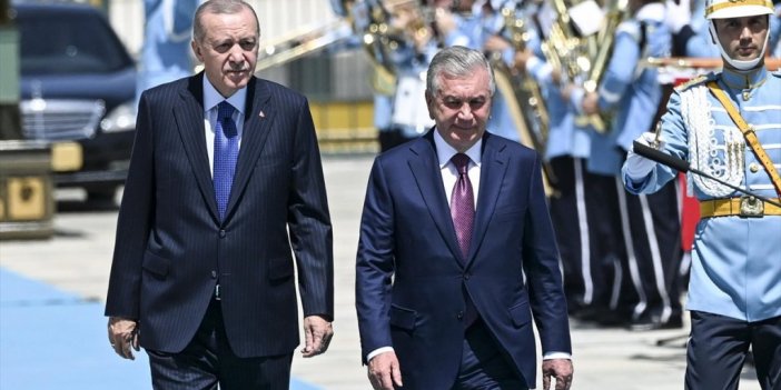 Cumhurbaşkanı Erdoğan, Özbekistan Cumhurbaşkanı Mirziyoyev'i Resmi Törenle Karşıladı